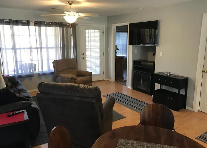Lakeside Condo On Lake Taneycomo